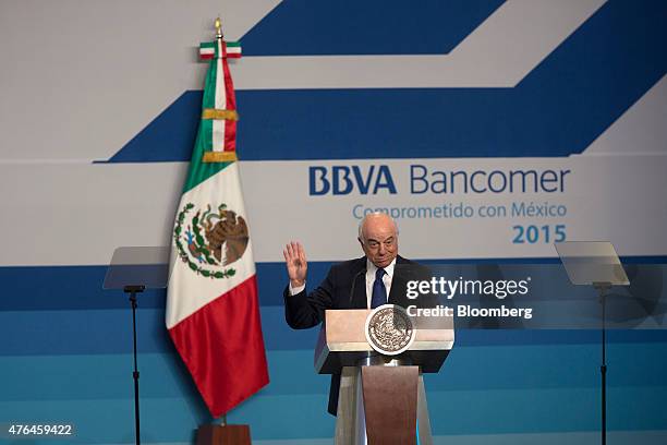 Francisco Gonzalez, chairman of Banco Bilbao Vizcaya Argentaria SA , speaks at the BBVA Bancomer national board meeting in Mexico City, Mexico, on...