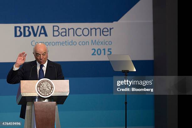 Francisco Gonzalez, chairman of Banco Bilbao Vizcaya Argentaria SA , speaks at the BBVA Bancomer national board meeting in Mexico City, Mexico, on...
