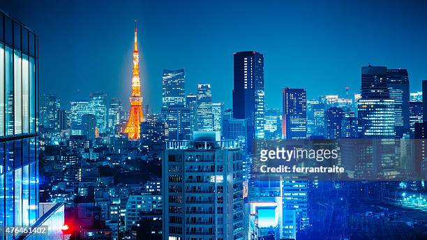 skyline di tokyo di notte - prefettura di tokyo foto e immagini stock