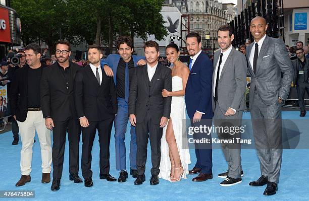 Stephen Levinson, Jeremy Piven, Jerry Ferrara, Adrian Grenier, Emmanuelle Chriqui, Kevin Connolly, Kevin Dillon, Doug Ellin and Thierry Henry attend...