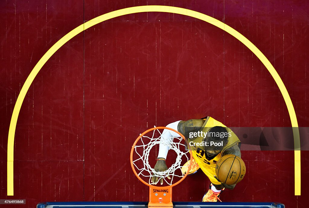2015 NBA Finals - Game Three