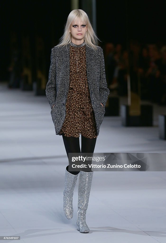 Saint Laurent : Runway - Paris Fashion Week Womenswear Fall/Winter 2014-2015