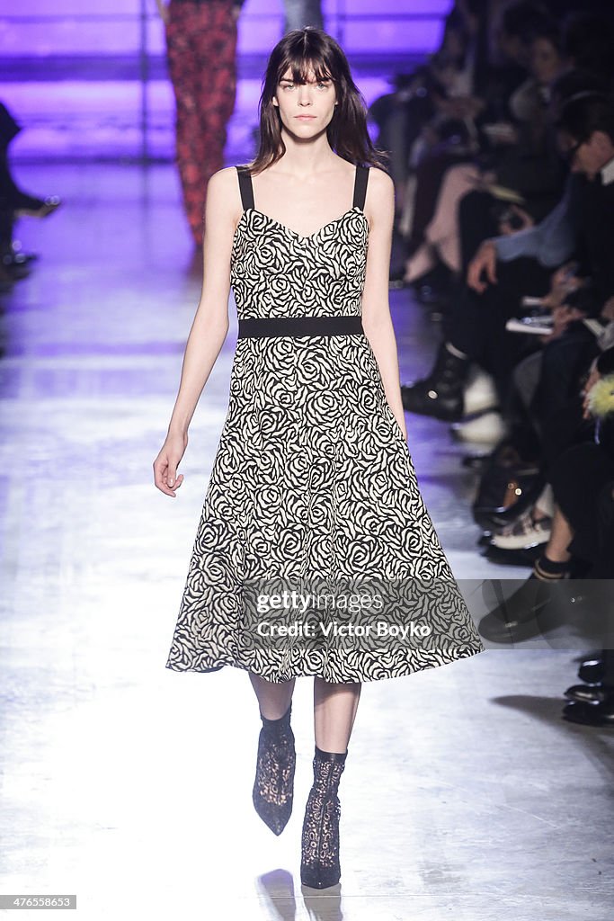 Emanuel Ungaro : Runway - Paris Fashion Week Womenswear Fall/Winter 2014-2015
