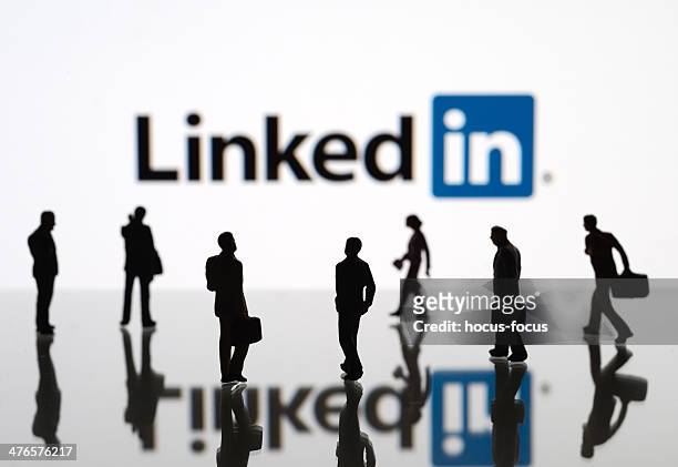 linkedin - social media logos stock pictures, royalty-free photos & images