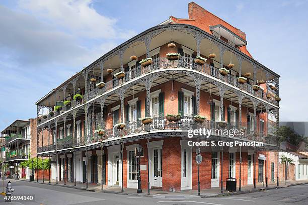 french quarter - new orleans - bourbon street stock pictures, royalty-free photos & images