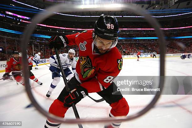 Antoine Vermette of the Chicago Blackhawks handles the puck in the first period against the Tampa Bay Lightning during Game Four of the 2015 NHL...