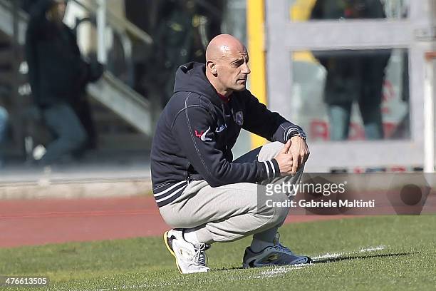 Domenico Di Carlo head coach of AS Livorno Calcio looks during the Serie A match between AS Livorno Calcio and Hellas Verona FC at Stadio Armando...