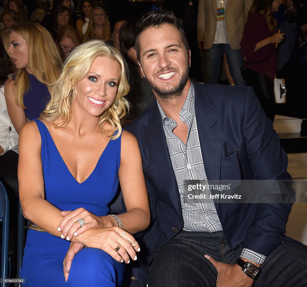 2015 CMT Music Awards - Backstage & Audience