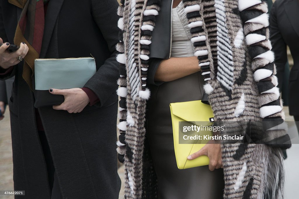 Street Style - Day 4 : Paris Fashion Week - Womenswear Fall/Winter 2014-2015