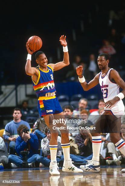 Alex English of the Denver Nuggets in action against the Washington Bullets during an NBA basketball game circa 1988 at the Capital Centre in...