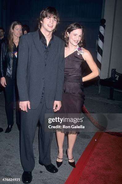 Actor Ashton Kutcher and actress Jennifer Garner attend attend the