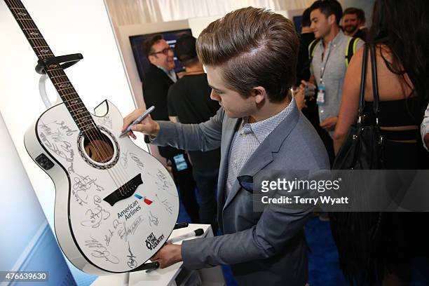 Hunter Hayes attends the American Airlines Suite during 2015 CMT Music Awards at Bridgestone Arena on June 10, 2015 in Nashville, Tennessee.