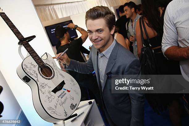 Hunter Hayes attends the American Airlines Suite during 2015 CMT Music Awards at Bridgestone Arena on June 10, 2015 in Nashville, Tennessee.