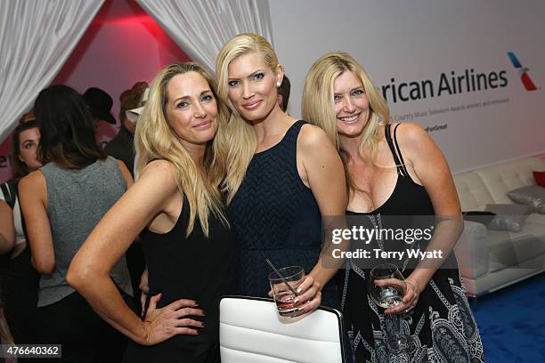 Guests attend the American Airlines Suite during 2015 CMT Music Awards at Bridgestone Arena on June 10, 2015 in Nashville, Tennessee.