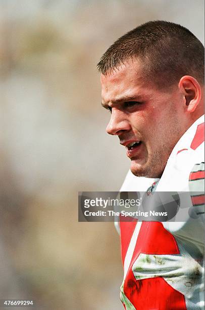 Andy Katzenmoyer of the Ohio State Buckeyes looks on against the Missouri Tigers on September 27, 1997.