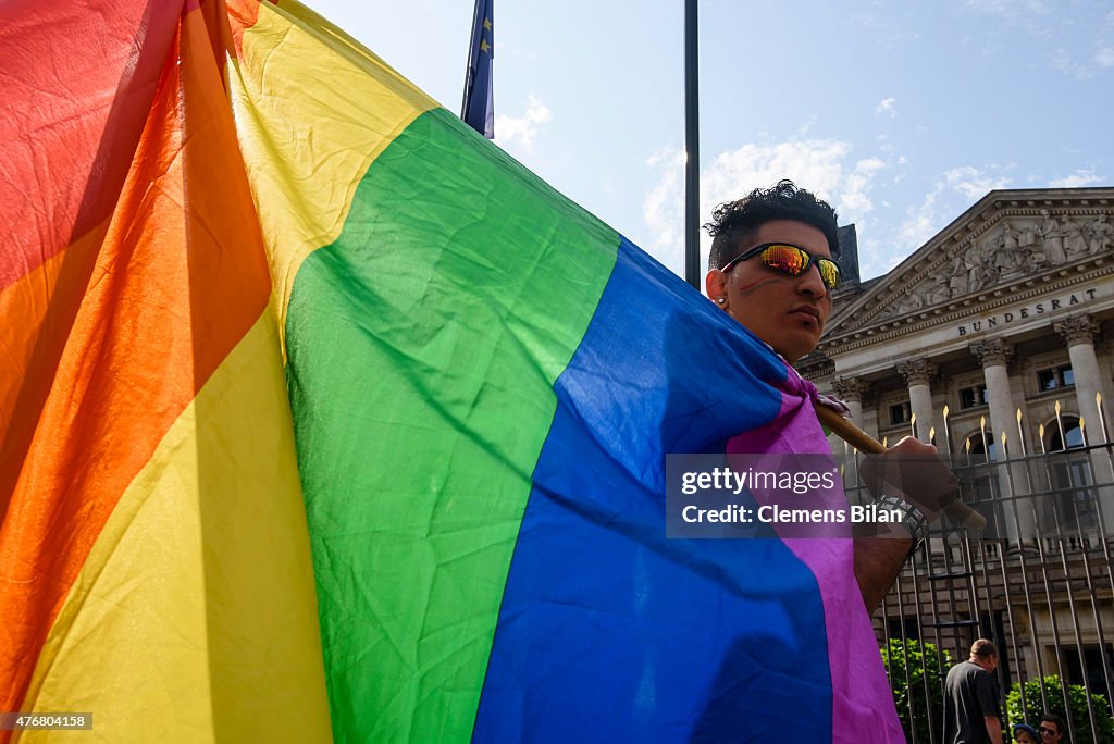 Bundesrat Debates Gay Marriage As Activists Demonstrate