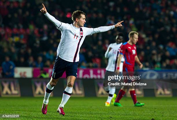 Morten Gamst Pedersen of Norway celebrates his goal during the international friendly match between Czech Republic and Norway at Eden Stadium on...