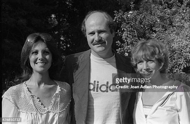 Actress, and social activist Marlo Thomas poses for a picture with actor and activist Rob Reiner and his sister actress Penny Marshall at an E.R.A....