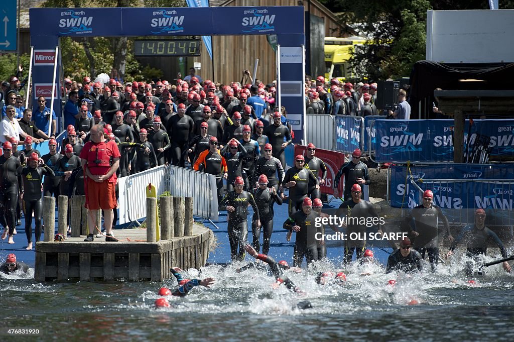 BRITAIN-OFFBEAT-SWIMMING