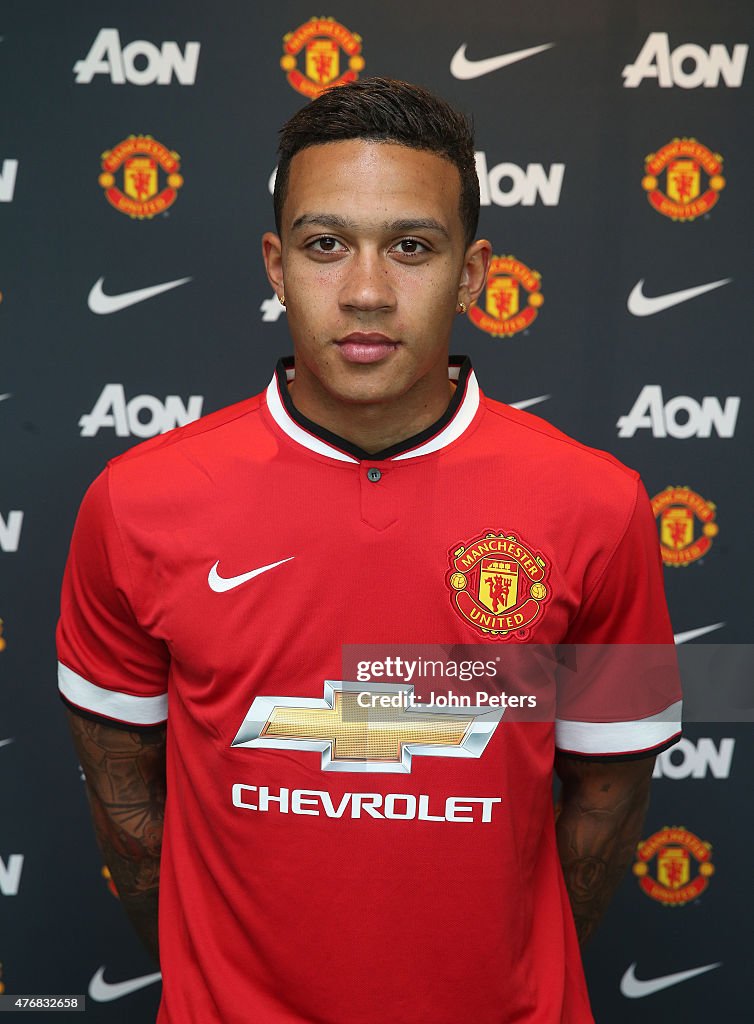 Manchester United Unveil New Signing Memphis Depay