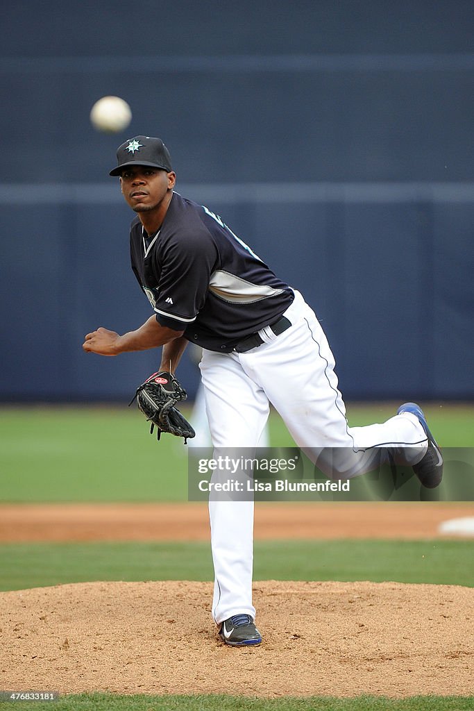 Los Angeles Angels of Anaheim v Seattle Mariners