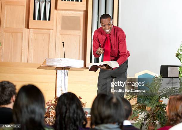 Predicateur 17 404 Prédicateur Stock Photos, High-Res Pictures, and Images - Getty ...