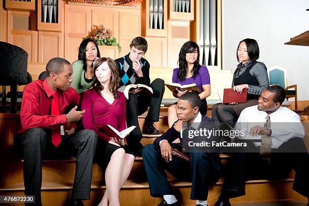 bible study - church congregation stock pictures, royalty-free photos & images