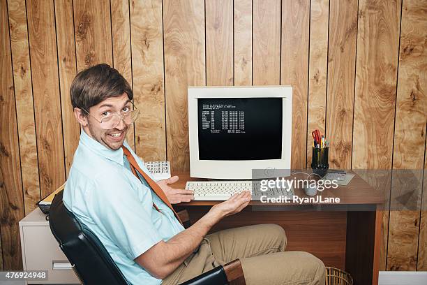 empleada de oficina del pasado - 1990 fotografías e imágenes de stock