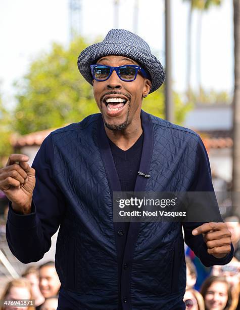 Arsenio Hall visits "Extra" at Universal Studios Hollywood on March 5, 2014 in Universal City, California.