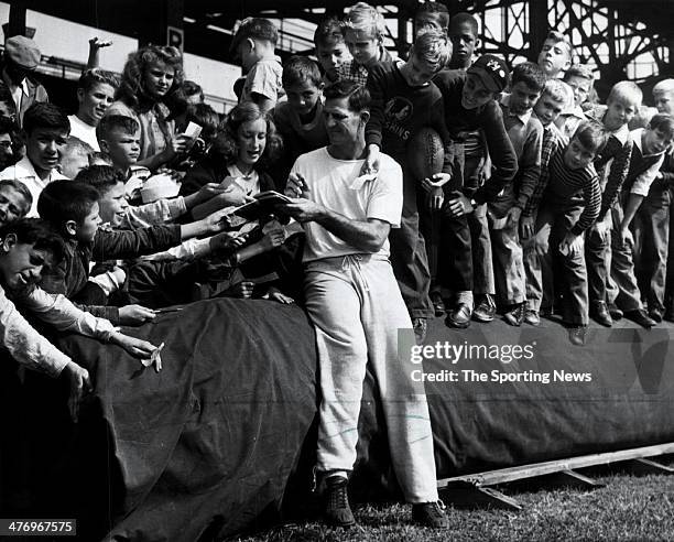 Sam Baugh Washington Redskins Sammy Baugh Photos and Premium High Res Pictures ...