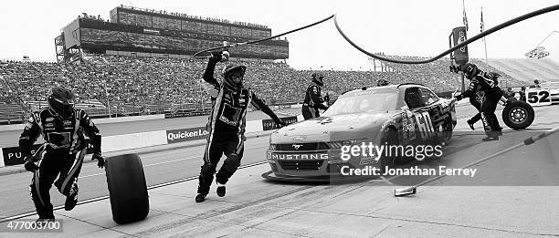 Charles Beusch Racing 7,304 Nascar Ford Mustang Stock Photos, High-Res Pictures, and Images ...