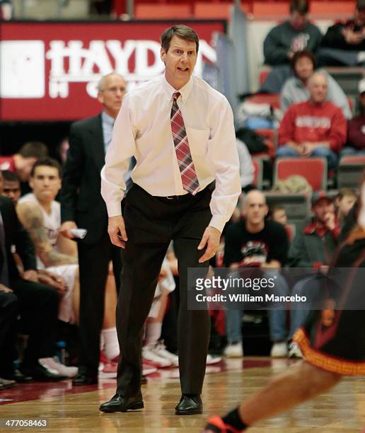 Head coach Ken Bone of the Washington State Cougars directs his players against the USC Trojans during the second half of the game at Beasley...