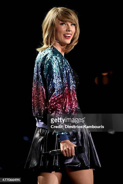 Taylor Swift performs onstage during The 1989 World Tour on June 13, 2015 at Lincoln Financial Field in Philadelphia, Pennsylvania.