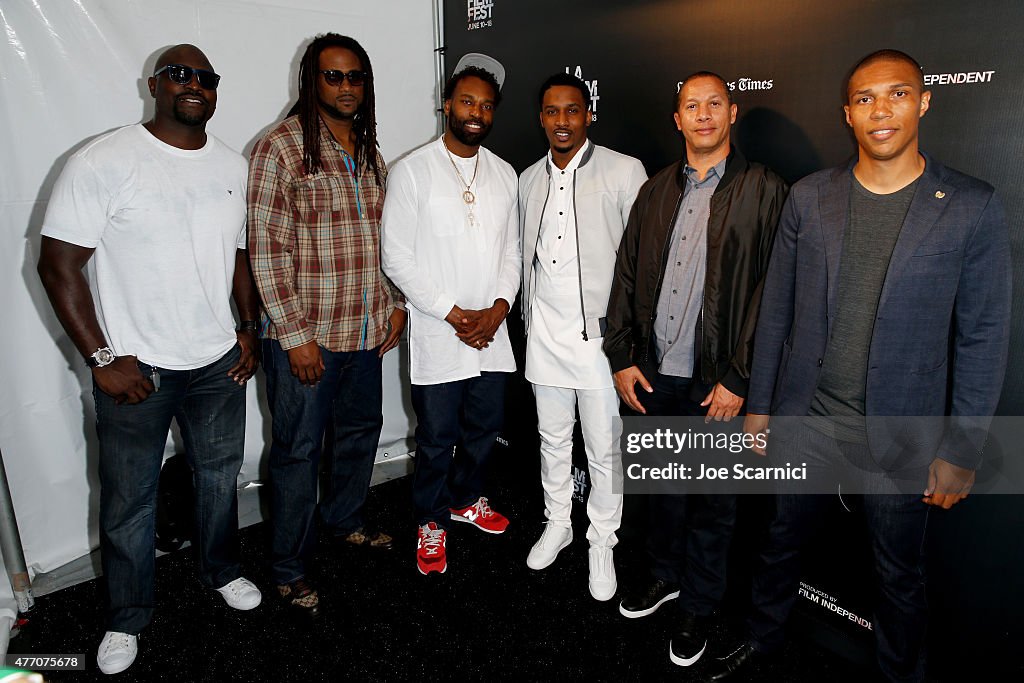 2015 Cast Cast and crew attend