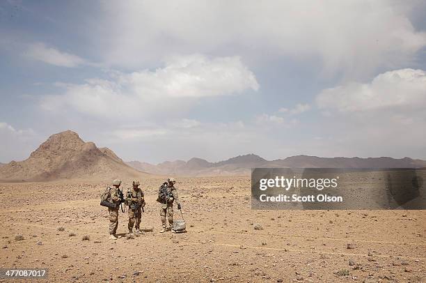 Kyle Laparo from Algonac, Michigan, PVT Steven Crandall from Locust Grove, Virginia and SGT Stephen Scroggs from Alameda, California with 4th...