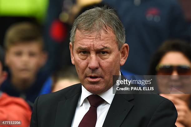Manchester Utd legend's manager Bryan Robson arrives for the friendly football match between Manchester United's Legends and Bayern Munich All Stars...