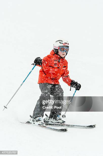 Prince Emmanuel of Belgium skies during his winter holidays on March 3, 2014 in Verbier, Switzerland.