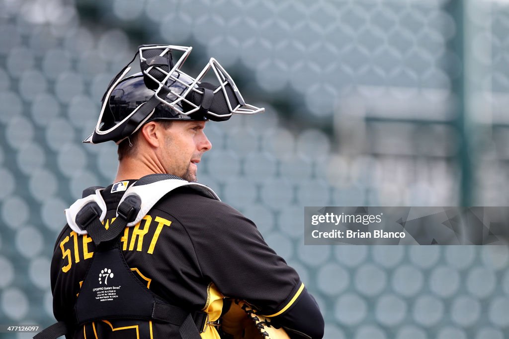 Minnesota Twins v Pittsburgh Pirates