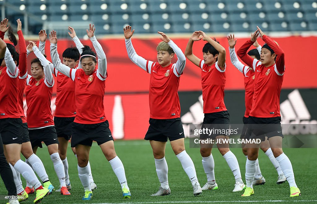 FBL-WC-2015-WOMEN-CHN-TRAINING