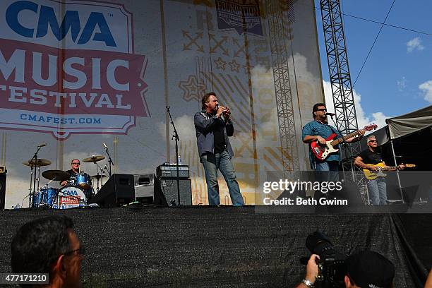 Marty Roe Photos and Premium High Res Pictures - Getty Images