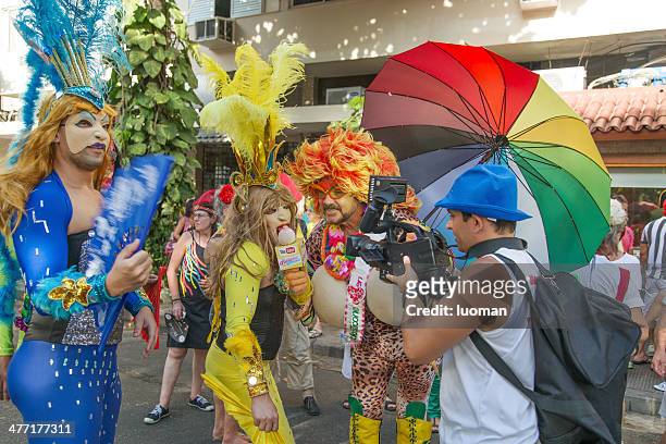 street carnival in rio - nudie suit 個照片及圖片檔