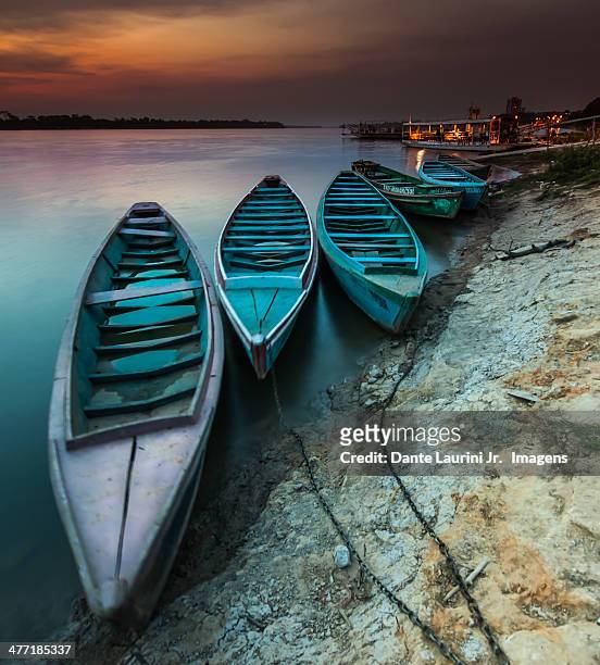 boats in tocantins - rio tocantins - fotografias e filmes do acervo