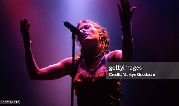 Cerys Matthews performs on stage with Catatonia Glastonbury, United Kingdom, 1998.