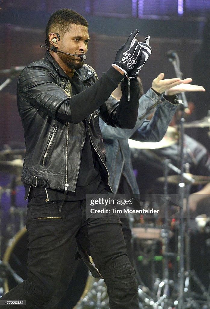 Usher Performs At The Houston Livestock And Rodeo