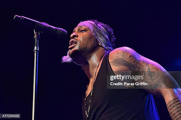 D Angelo Singer Photos and Premium High Res Pictures - Getty Images