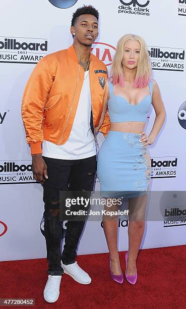 Professional basketball player Nick Young and singer Iggy Azalea arrive at the 2015 Billboard Music Awards at MGM Garden Arena on May 17, 2015 in Las...