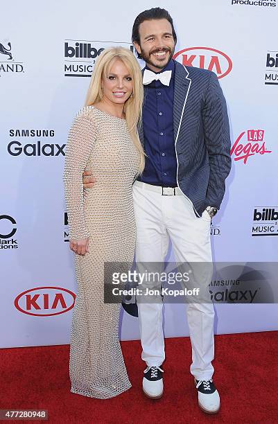 Singer Britney Spears and Charlie Ebersol arrive at the 2015 Billboard Music Awards at MGM Garden Arena on May 17, 2015 in Las Vegas, Nevada.