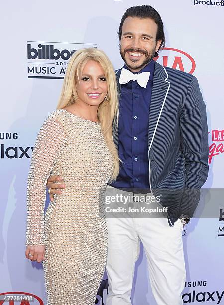 Singer Britney Spears and Charlie Ebersol arrive at the 2015 Billboard Music Awards at MGM Garden Arena on May 17, 2015 in Las Vegas, Nevada.