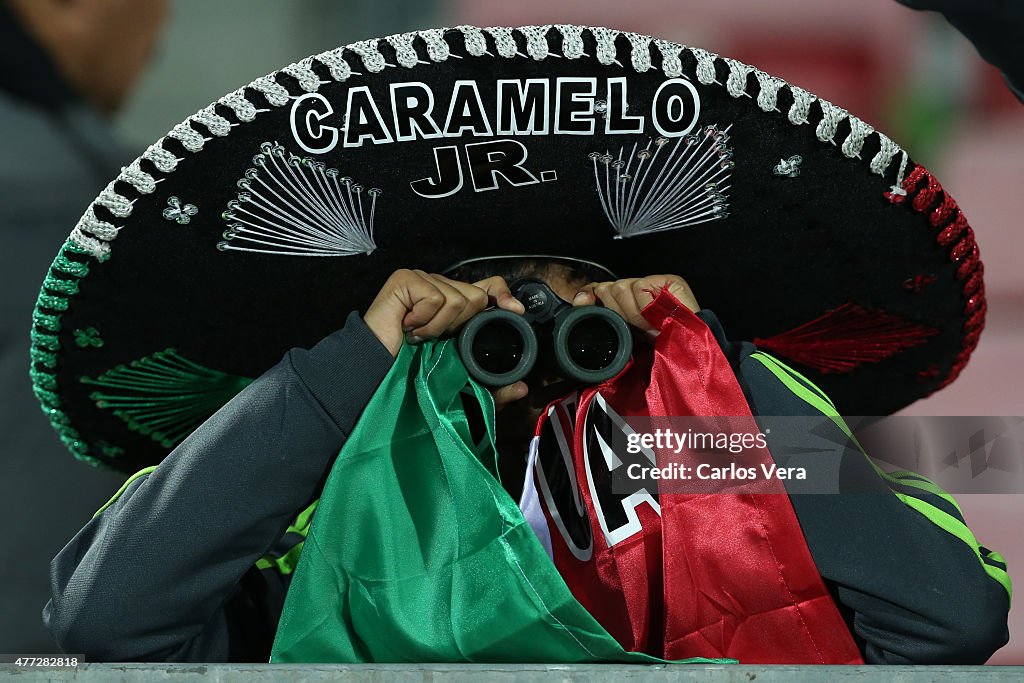 Chile v Mexico: Group A - 2015 Copa America Chile