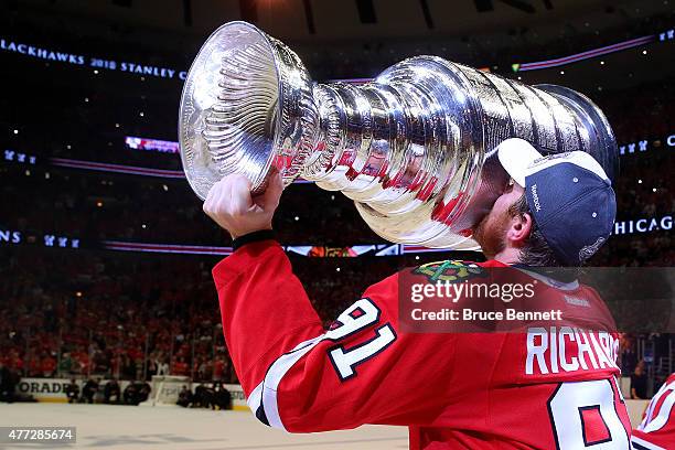 Brad Richards of the Chicago Blackhawks celebrates by kissing the Stanley Cup after defeating the Tampa Bay Lightning by a score of 2-0 in Game Six...